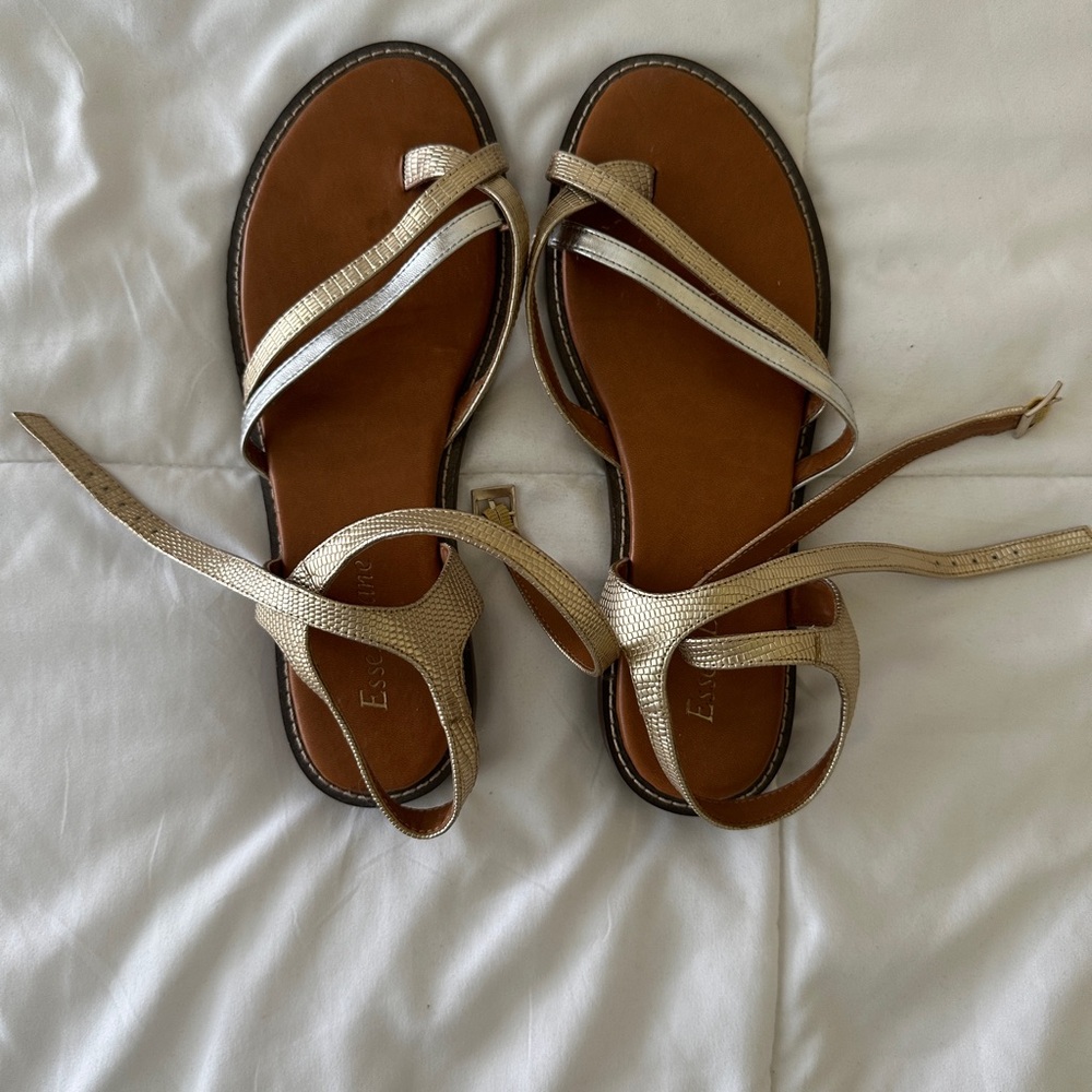 Good and silver strap sandals *super cute for spring/summer*